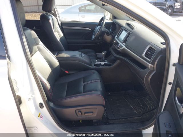 Photo 4 VIN: 5TDKZRFH9KS323155 - TOYOTA HIGHLANDER 