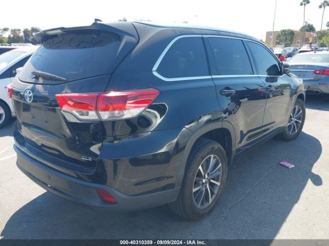 Photo 3 VIN: 5TDKZRFHXHS510140 - TOYOTA HIGHLANDER 