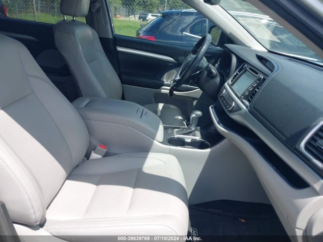 Photo 4 VIN: 5TDKZRFHXJS526845 - TOYOTA HIGHLANDER 