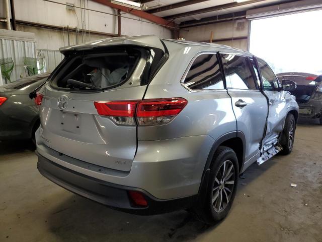 Photo 3 VIN: 5TDKZRFHXJS529194 - TOYOTA HIGHLANDER 