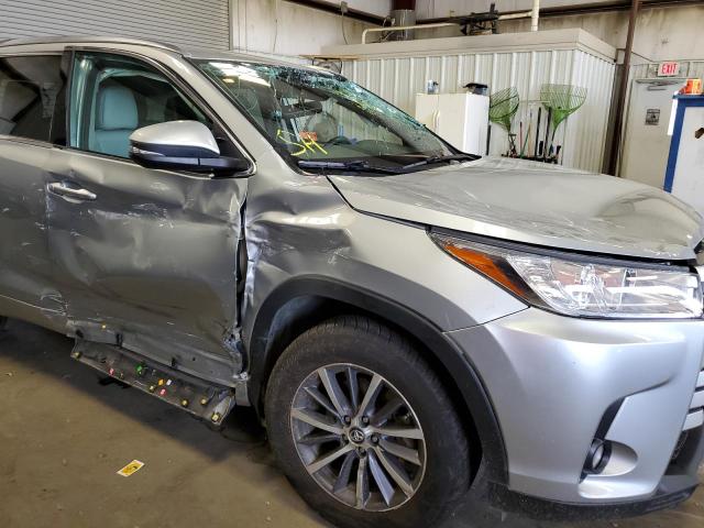 Photo 8 VIN: 5TDKZRFHXJS529194 - TOYOTA HIGHLANDER 