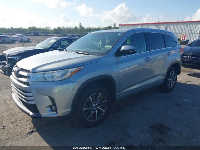 Photo 1 VIN: 5TDKZRFHXJS529969 - TOYOTA HIGHLANDER 