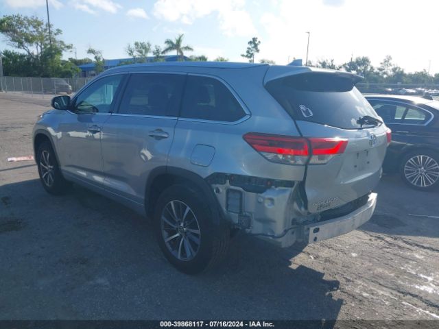 Photo 5 VIN: 5TDKZRFHXJS529969 - TOYOTA HIGHLANDER 