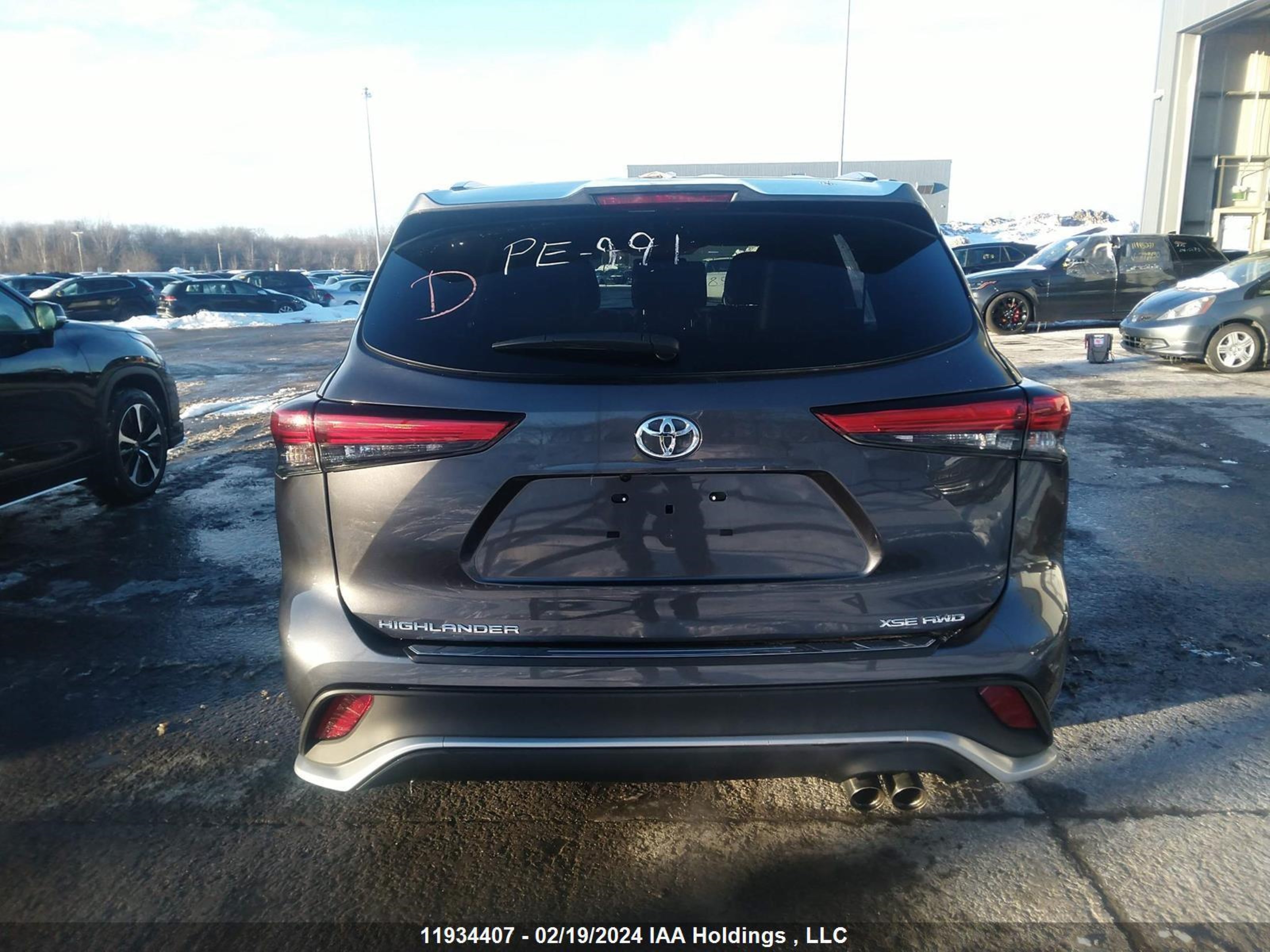 Photo 16 VIN: 5TDLZRBH0MS129286 - TOYOTA HIGHLANDER 