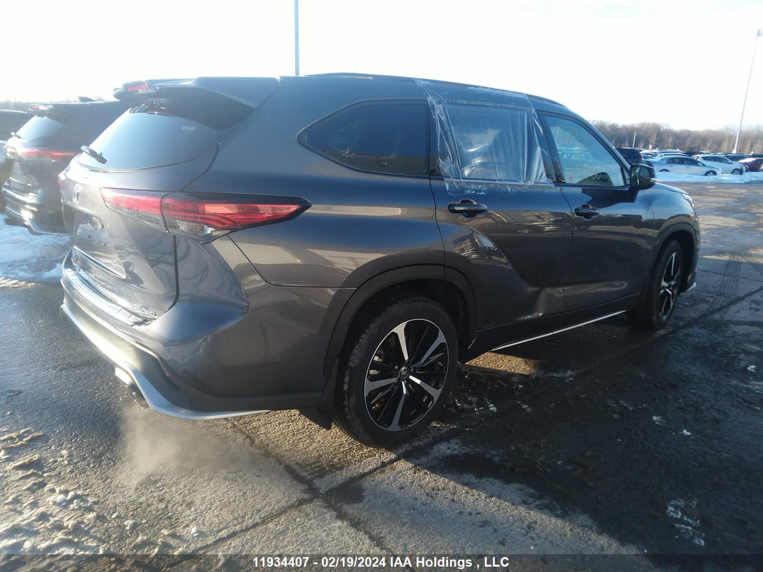 Photo 3 VIN: 5TDLZRBH0MS129286 - TOYOTA HIGHLANDER 