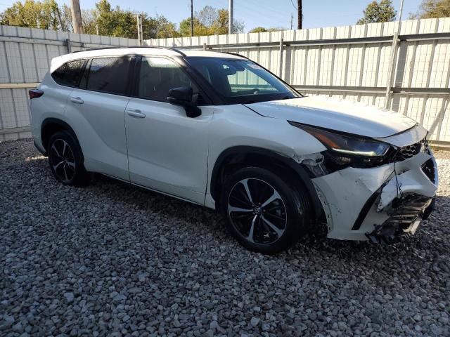 Photo 3 VIN: 5TDLZRBH1MS092751 - TOYOTA HIGHLANDER 