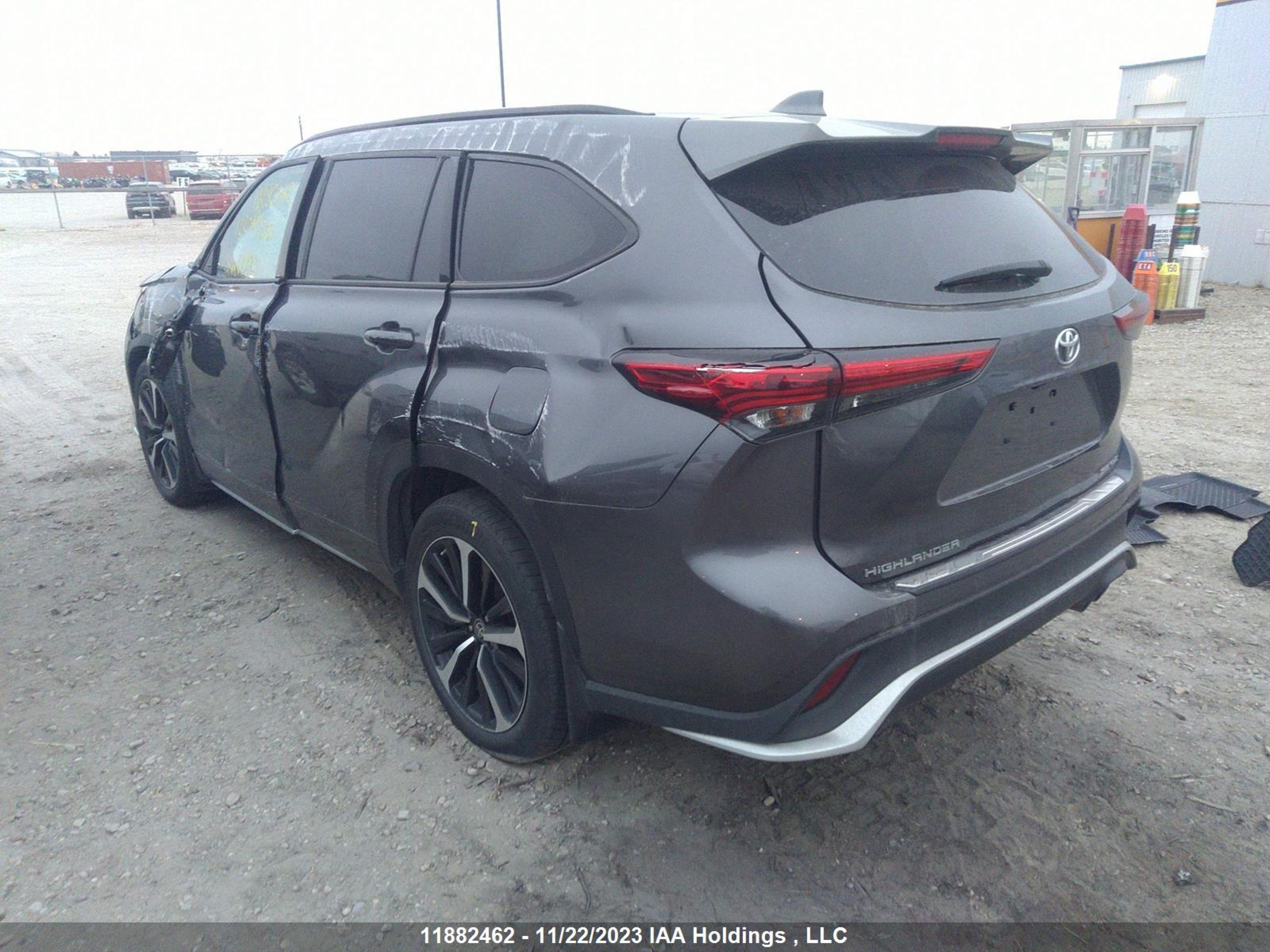 Photo 2 VIN: 5TDLZRBH7MS122044 - TOYOTA HIGHLANDER 