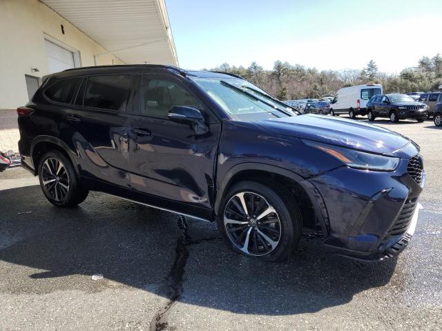 Photo 3 VIN: 5TDLZRBH7MS154539 - TOYOTA HIGHLANDER 