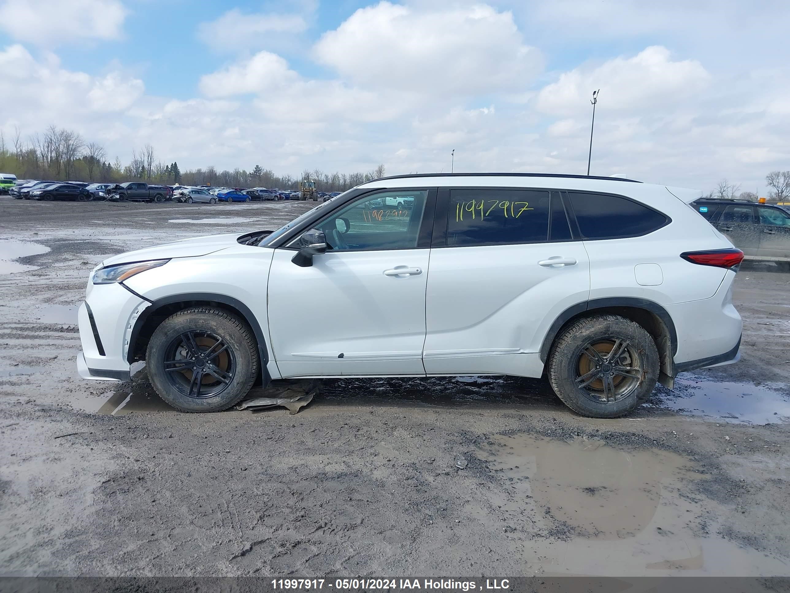 Photo 14 VIN: 5TDLZRBH9NS205671 - TOYOTA HIGHLANDER 