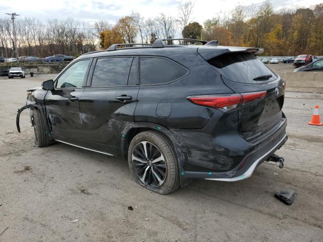 Photo 1 VIN: 5TDLZRBH9NS247385 - TOYOTA HIGHLANDER 