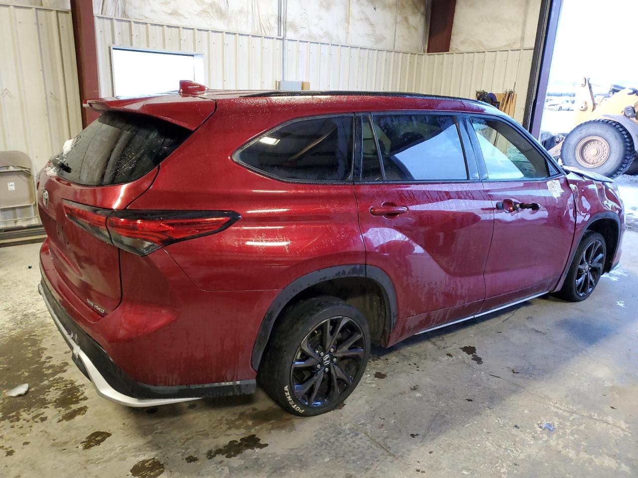 Photo 2 VIN: 5TDLZRBHXMS057707 - TOYOTA HIGHLANDER 