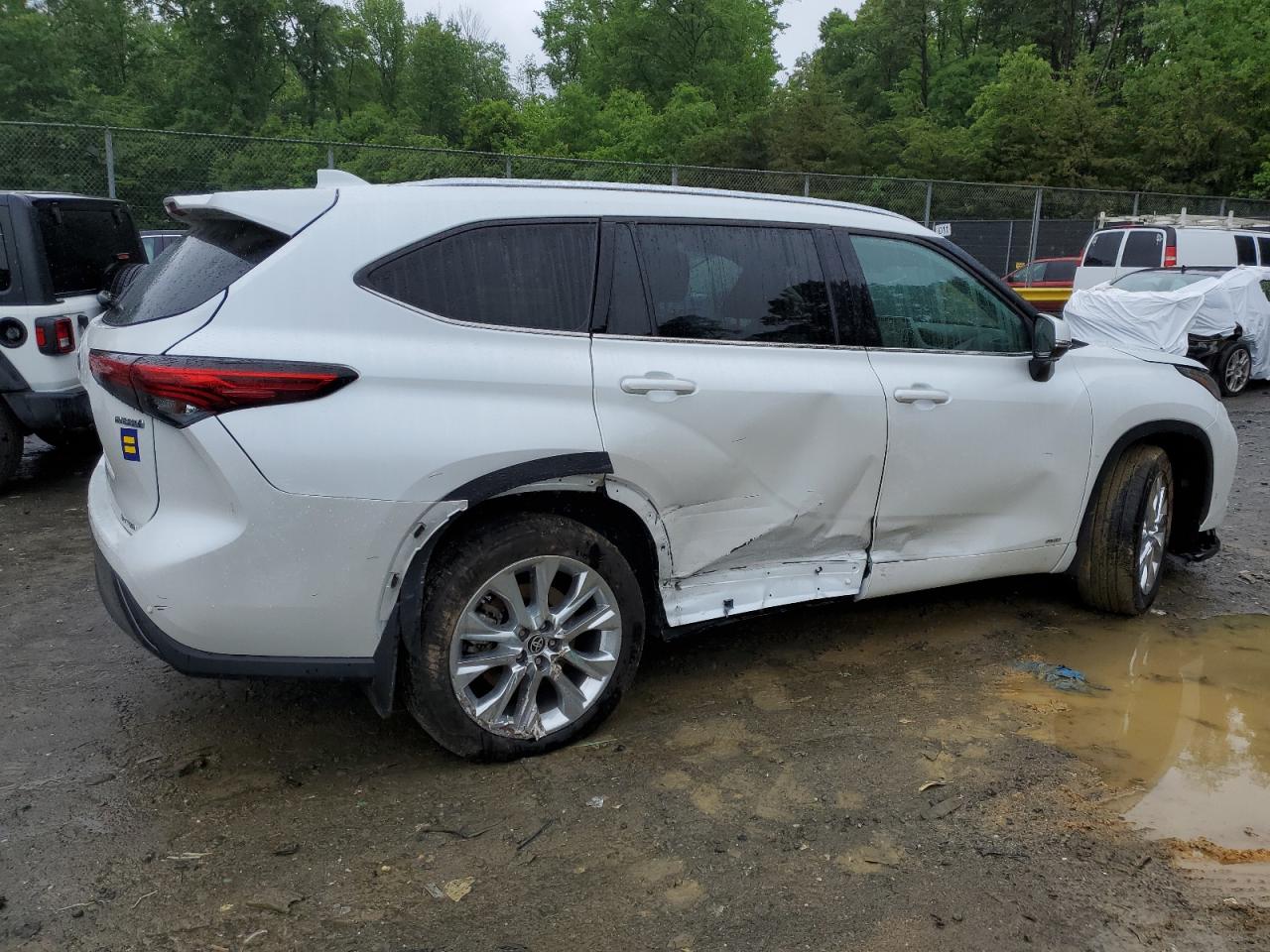 Photo 2 VIN: 5TDXBRCH7PS564525 - TOYOTA HIGHLANDER 