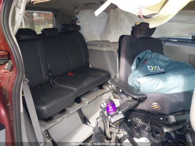 Photo 7 VIN: 5TDXK3DC0DS392110 - TOYOTA SIENNA 