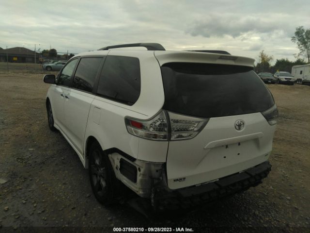 Photo 2 VIN: 5TDXK3DC0FS638642 - TOYOTA SIENNA 