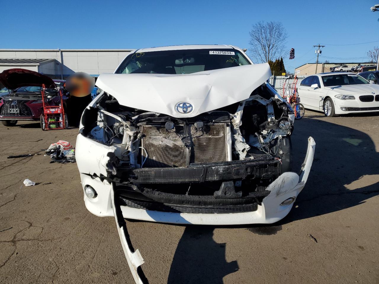 Photo 4 VIN: 5TDXK3DC0FS683726 - TOYOTA SIENNA 