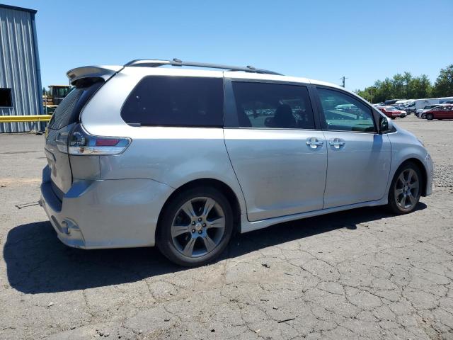 Photo 2 VIN: 5TDXK3DC0FS686853 - TOYOTA SIENNA 