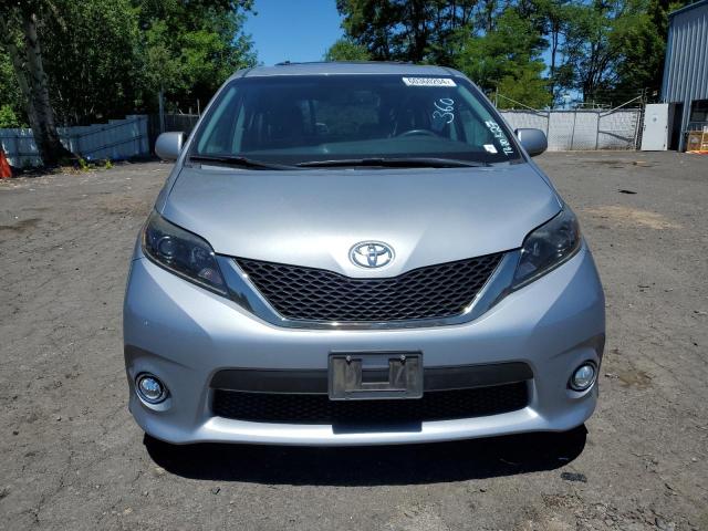 Photo 4 VIN: 5TDXK3DC0FS686853 - TOYOTA SIENNA 