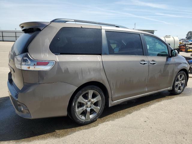 Photo 2 VIN: 5TDXK3DC0GS724180 - TOYOTA SIENNA 