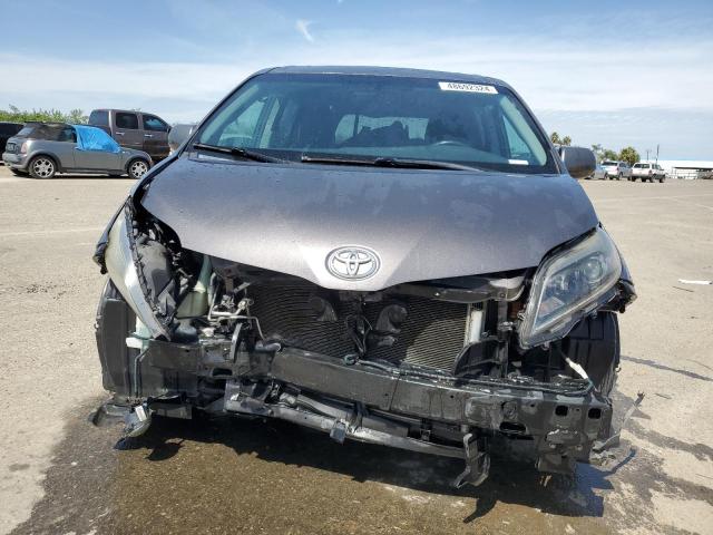 Photo 4 VIN: 5TDXK3DC0GS724180 - TOYOTA SIENNA 