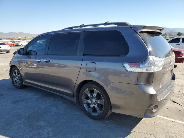 Photo 1 VIN: 5TDXK3DC0GS759138 - TOYOTA SIENNA SE 