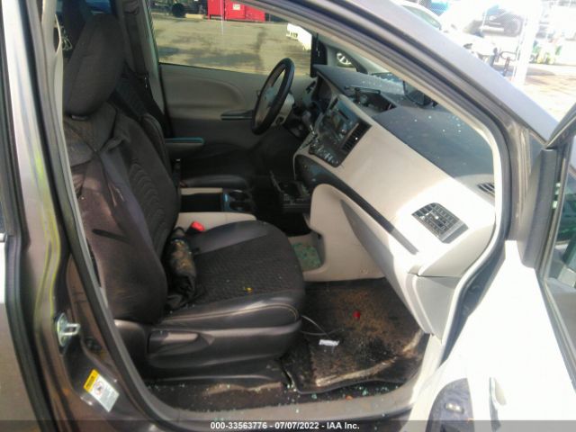 Photo 4 VIN: 5TDXK3DC1CS232140 - TOYOTA SIENNA 