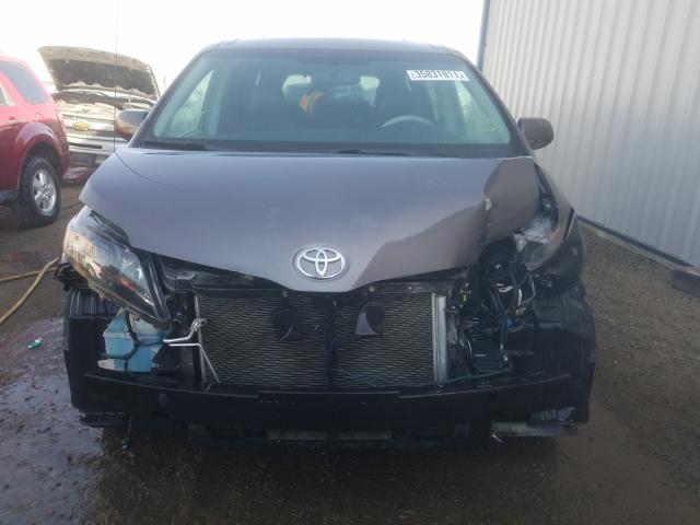 Photo 8 VIN: 5TDXK3DC1DS327539 - TOYOTA SIENNA SPO 