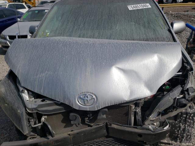 Photo 6 VIN: 5TDXK3DC1DS358046 - TOYOTA SIENNA SPO 