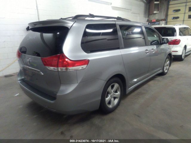 Photo 3 VIN: 5TDXK3DC1DS378300 - TOYOTA SIENNA 