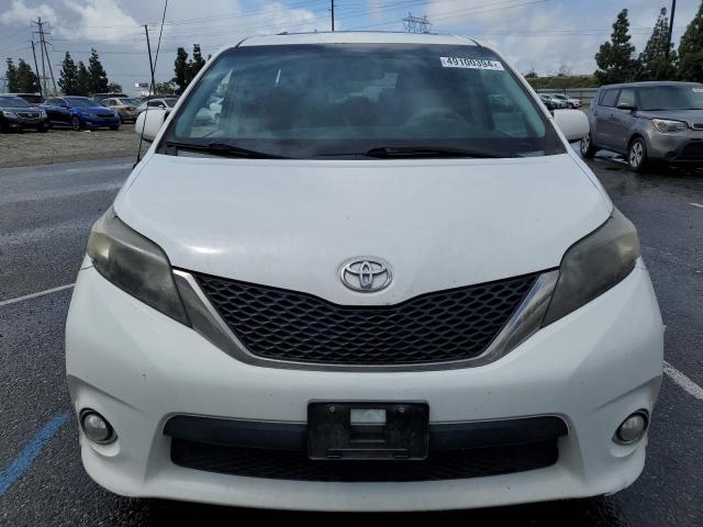 Photo 4 VIN: 5TDXK3DC1ES499636 - TOYOTA SIENNA 