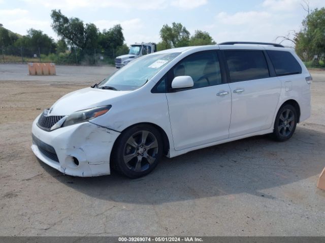 Photo 1 VIN: 5TDXK3DC1FS638424 - TOYOTA SIENNA 