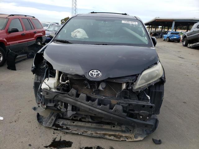 Photo 4 VIN: 5TDXK3DC1GS734099 - TOYOTA SIENNA 