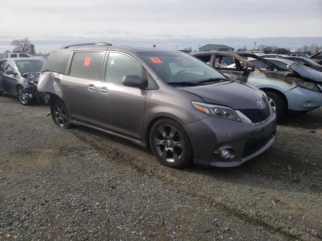 Photo 3 VIN: 5TDXK3DC1GS749914 - TOYOTA SIENNA SE 