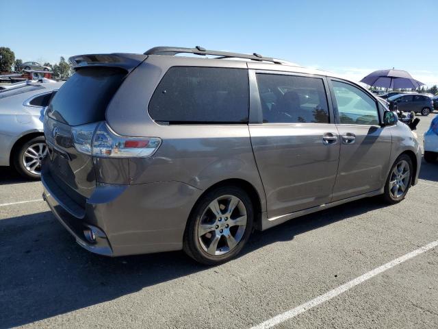 Photo 2 VIN: 5TDXK3DC2BS128612 - TOYOTA SIENNA 