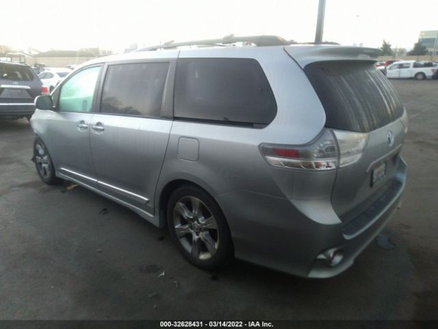 Photo 2 VIN: 5TDXK3DC2DS284605 - TOYOTA SIENNA 