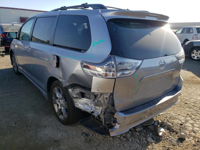 Photo 2 VIN: 5TDXK3DC2DS300706 - TOYOTA SIENNA SPO 