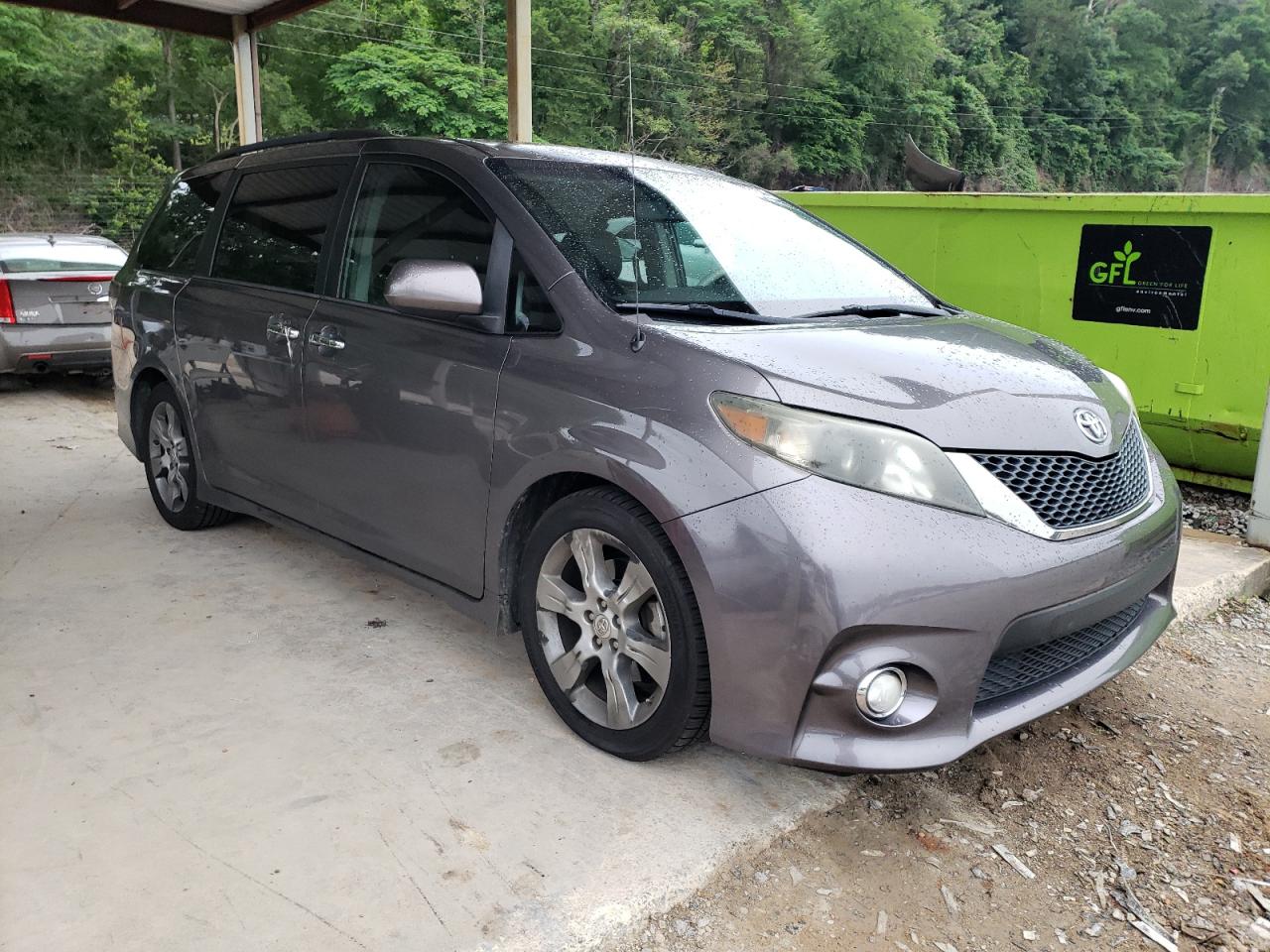 Photo 3 VIN: 5TDXK3DC2DS326271 - TOYOTA SIENNA 