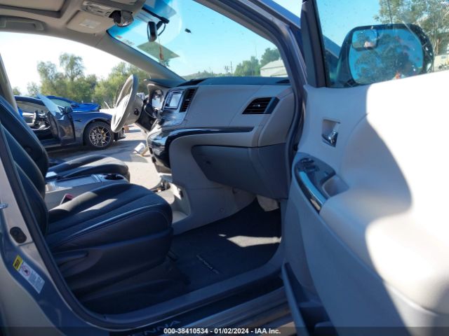 Photo 4 VIN: 5TDXK3DC2ES415436 - TOYOTA SIENNA 