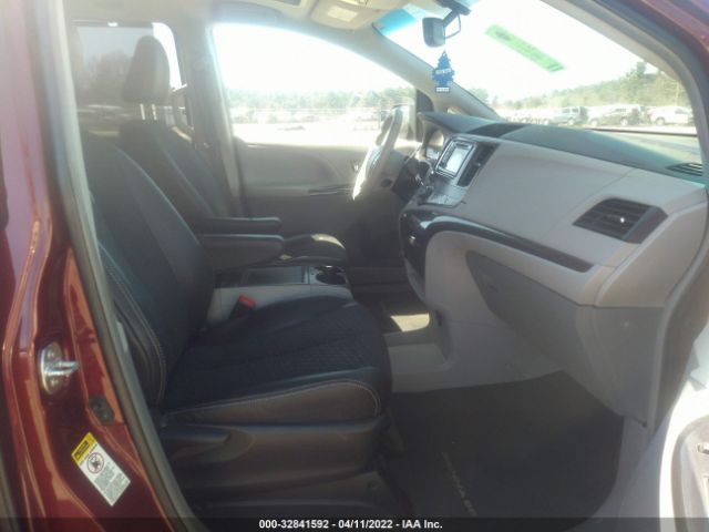 Photo 4 VIN: 5TDXK3DC2ES434925 - TOYOTA SIENNA 