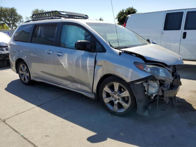 Photo 3 VIN: 5TDXK3DC2ES477080 - TOYOTA SIENNA SPO 