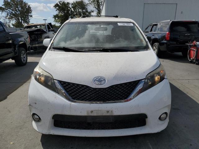 Photo 4 VIN: 5TDXK3DC2ES493747 - TOYOTA SIENNA SPO 