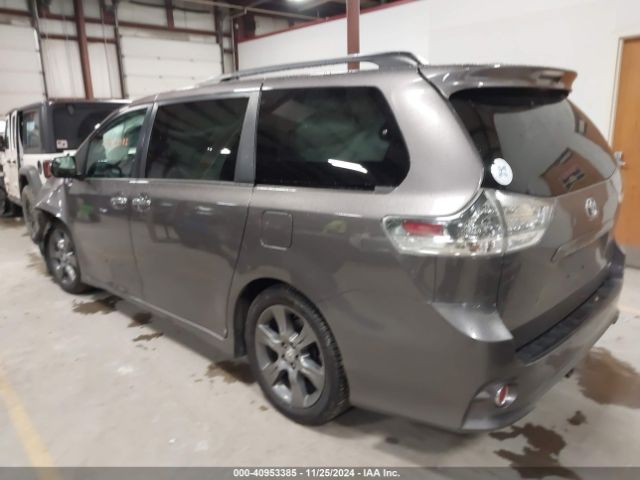 Photo 2 VIN: 5TDXK3DC2FS682335 - TOYOTA SIENNA 