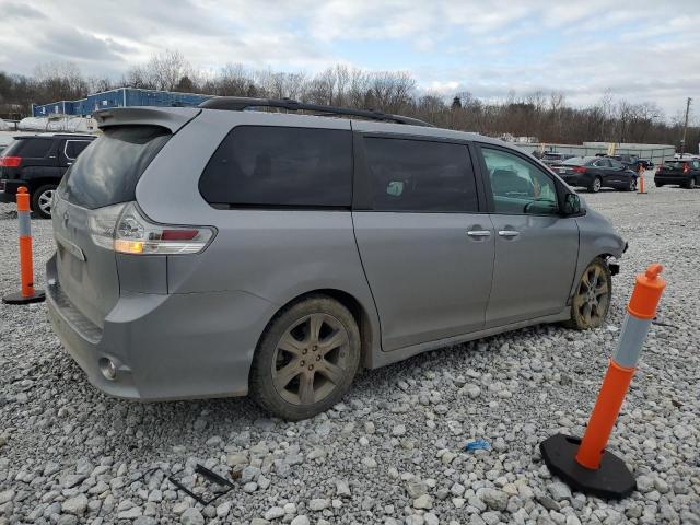 Photo 2 VIN: 5TDXK3DC2GS724049 - TOYOTA SIENNA SE 