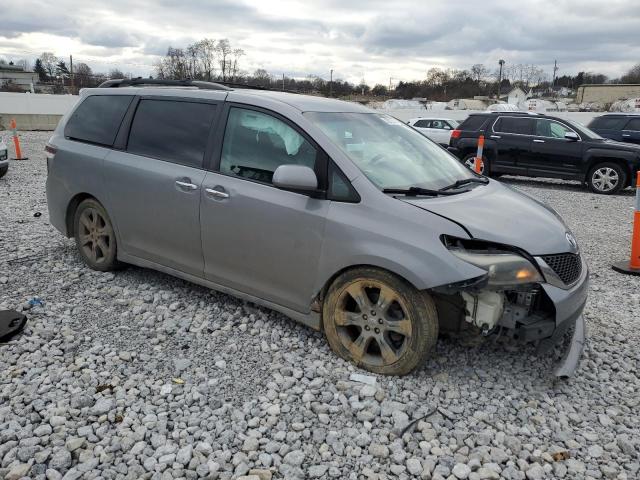 Photo 3 VIN: 5TDXK3DC2GS724049 - TOYOTA SIENNA SE 