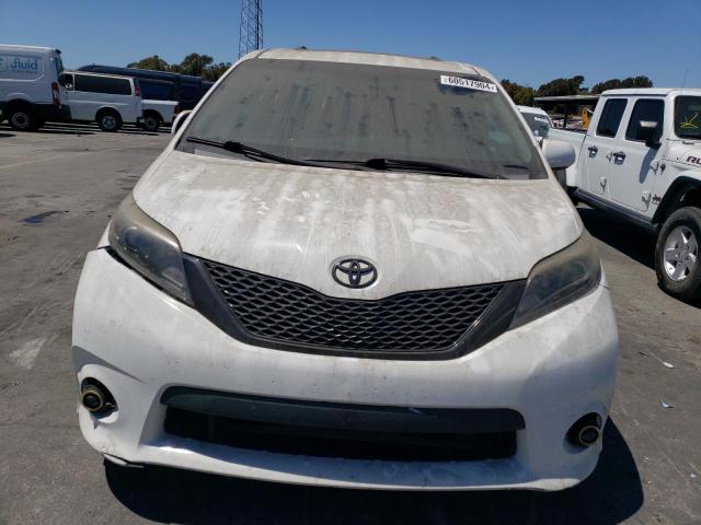 Photo 4 VIN: 5TDXK3DC2GS740509 - TOYOTA SIENNA 