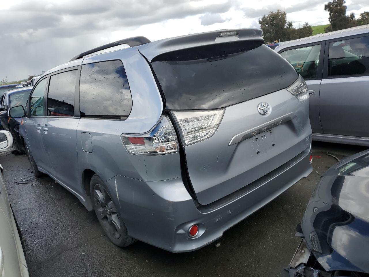 Photo 1 VIN: 5TDXK3DC3CS228123 - TOYOTA SIENNA 