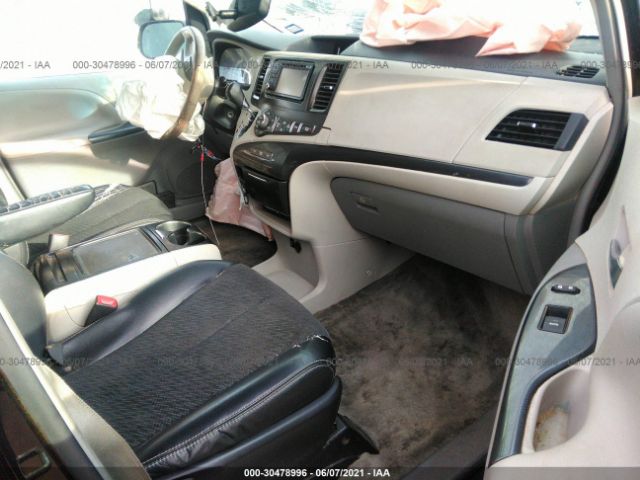 Photo 4 VIN: 5TDXK3DC3CS243933 - TOYOTA SIENNA 