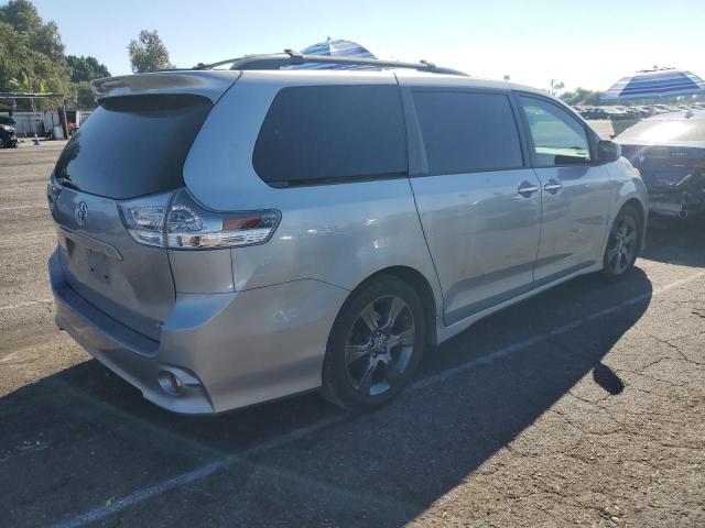 Photo 2 VIN: 5TDXK3DC3FS607885 - TOYOTA SIENNA SPO 