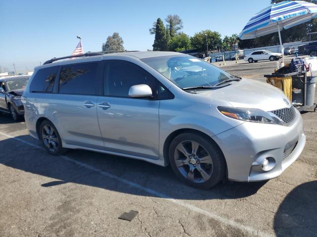 Photo 3 VIN: 5TDXK3DC3FS607885 - TOYOTA SIENNA SPO 