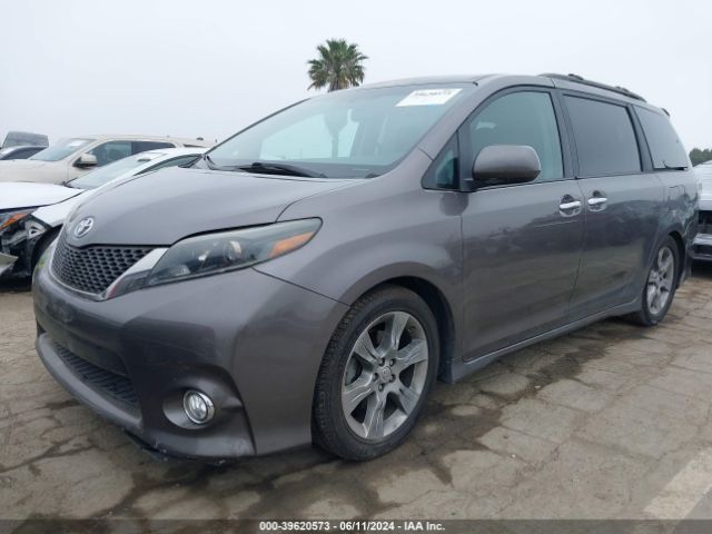 Photo 1 VIN: 5TDXK3DC3FS663583 - TOYOTA SIENNA 