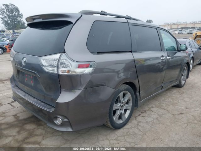 Photo 3 VIN: 5TDXK3DC3FS663583 - TOYOTA SIENNA 